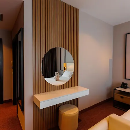 Amelia Mare Hotell Golem (Tirana)