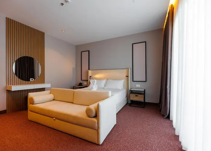 Amelia Mare 5* Golem (Tirana)