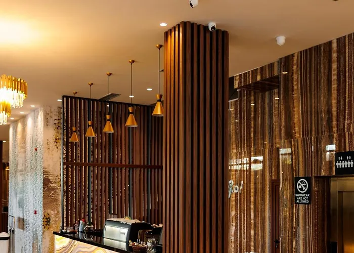 Amelia Mare Голем