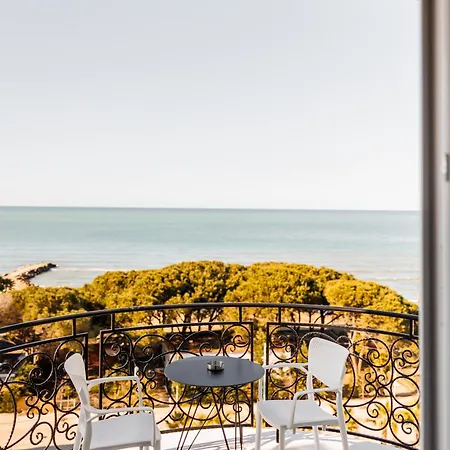 Amelia Mare Hotel Golem (Tirana)