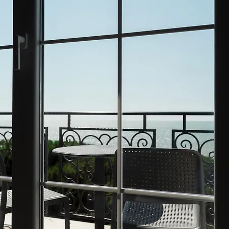 ホテル Amelia Mare ゴーレム