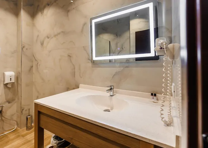 Amelia Mare 5* Golem (Tirana)