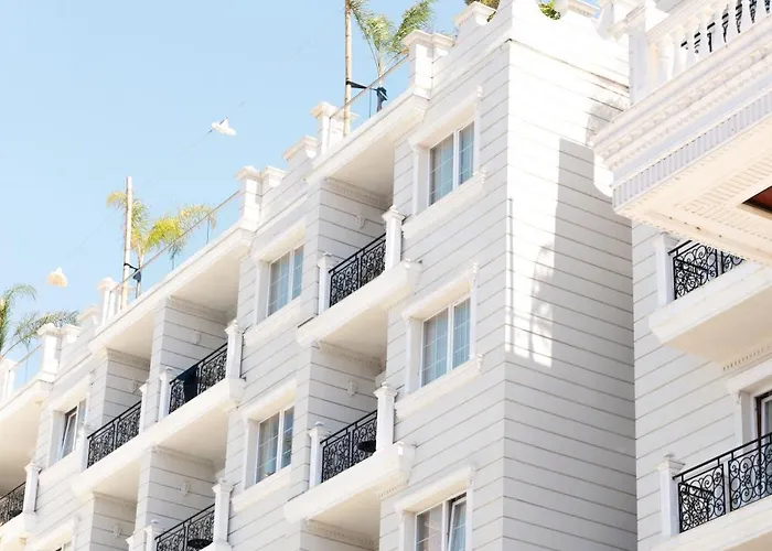 Amelia Mare 5* Golem (Tirana)