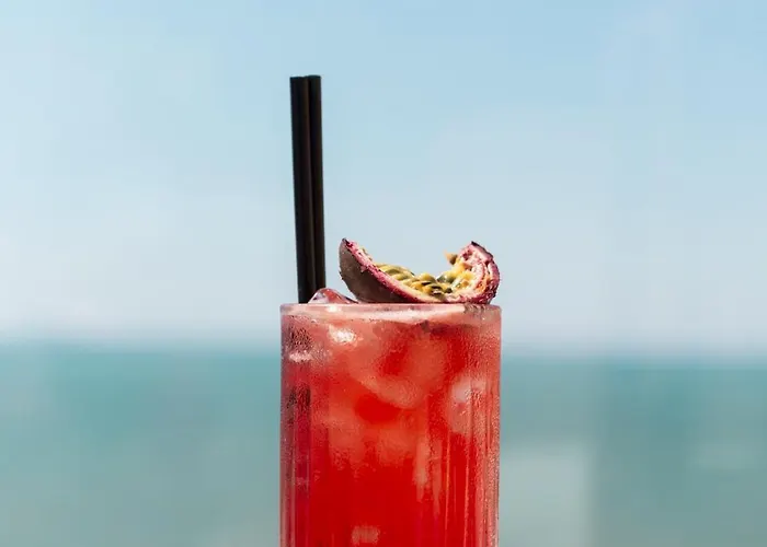 Amelia Mare Golem (Tirana)