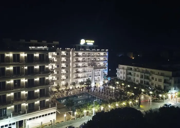 Amelia Mare Golem (Tirana)